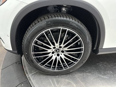 Used 2026 Mercedes-Benz GLC 300 image 32