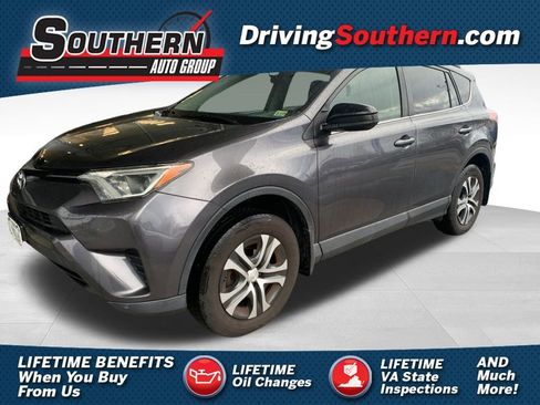 Used 2016 Toyota RAV4 LE image 1