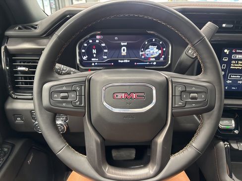 Used 2025 GMC Sierra 2500 AT4 w/ AT4 Preferred Package image 37