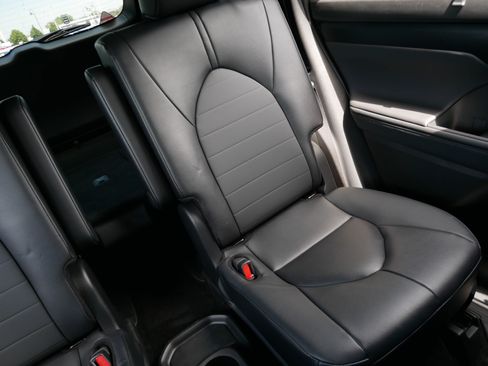 Certified 2025 Toyota Highlander XLE AWD/4WD image 14