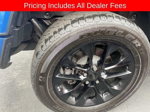 Used 2022 Jeep Wrangler Unlimited Sahara AWD/4WD image 11