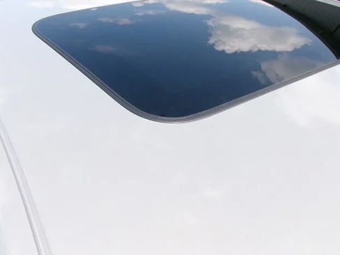 Used 2024 Honda Accord EX-L image 9