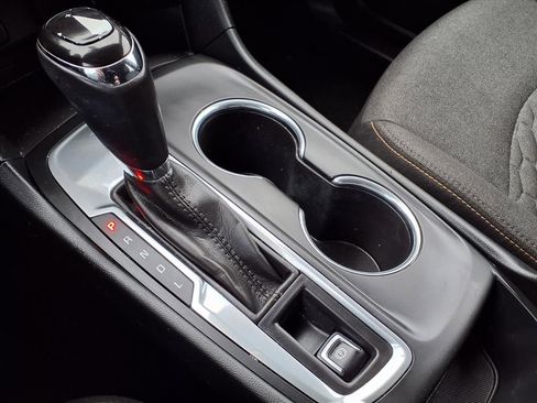 Used 2018 Chevrolet Equinox LT image 22