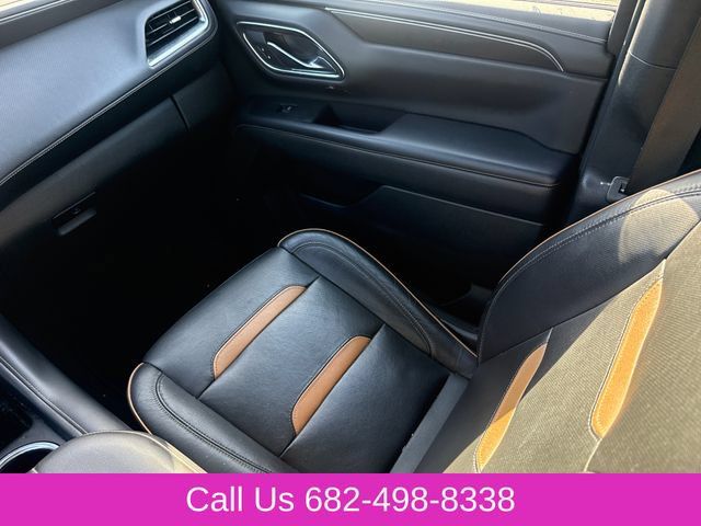 Used 2021 GMC Yukon AT4 w/ Rear Media and Nav Package AWD/4WD image 15