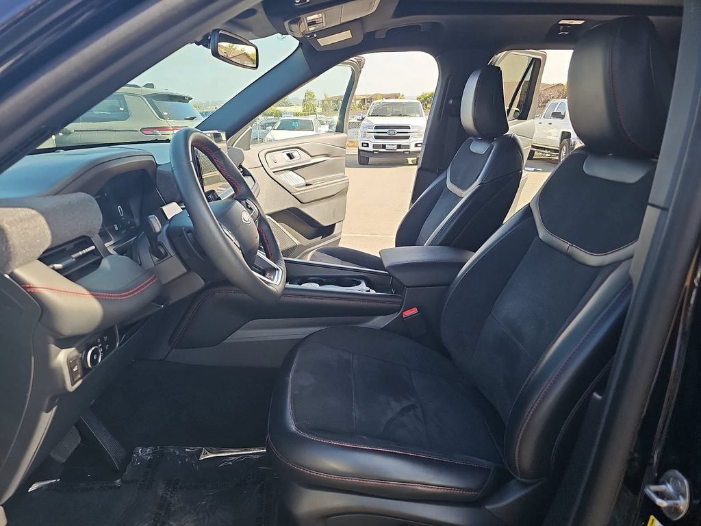 Used 2025 Ford Explorer ST w/ Sun And Sound Package AWD/4WD image 17