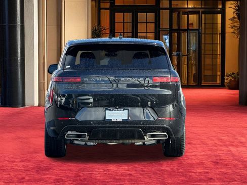 New 2025 Land Rover Range Rover Sport Dynamic SE image 11