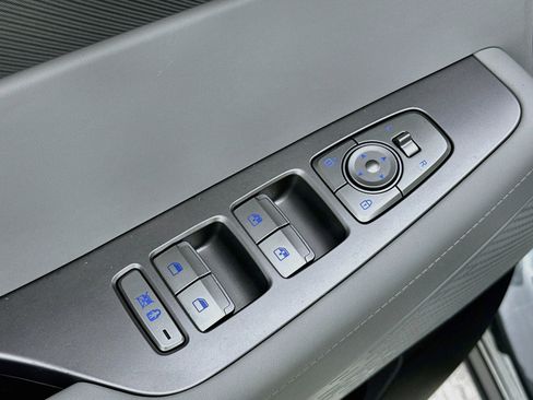 Used 2023 Hyundai Palisade SE FWD image 18