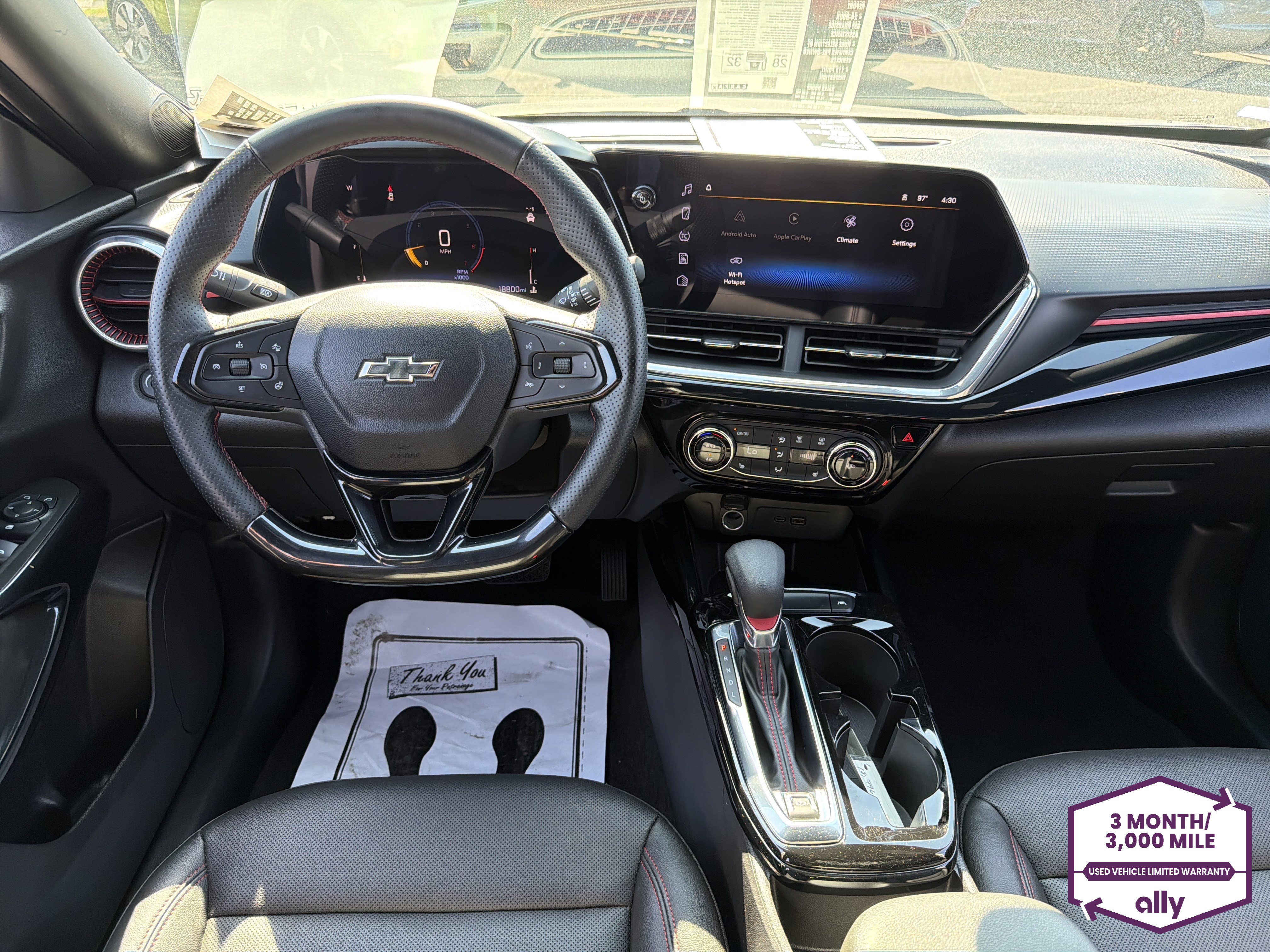 Used 2024 Chevrolet Trax RS FWD image 12