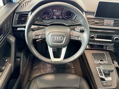 Used 2020 Audi Q5 e Premium Plus w/ Premium Plus Package AWD/4WD image 21