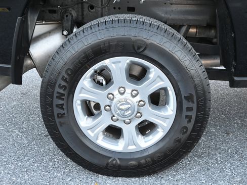 Used 2024 RAM 2500 Big Horn w/ Bed Utility Group image 13