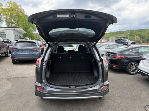 Used 2016 Toyota RAV4 XLE AWD/4WD image 10