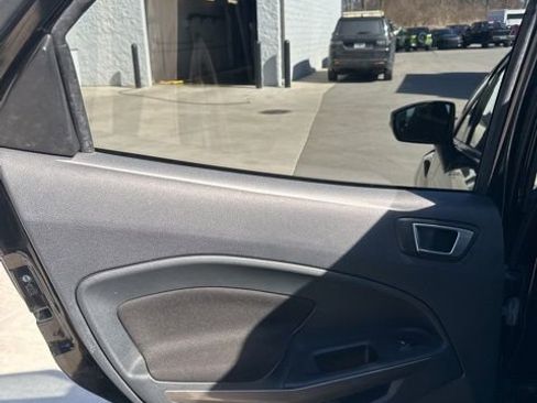Used 2019 Ford EcoSport SE w/ SE Convenience Package image 32