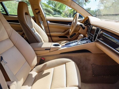 Used 2012 Porsche Panamera image 17