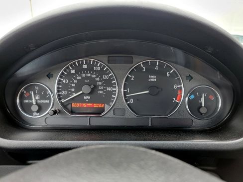 Used 2000 BMW Z3 2.5i image 36