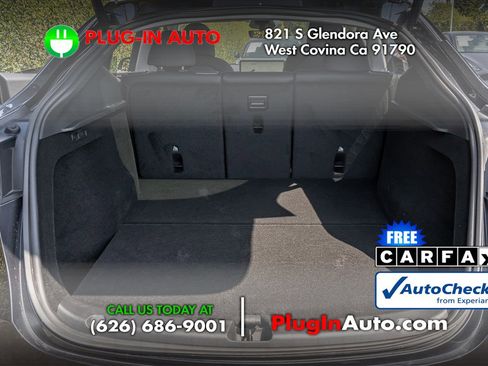 Used 2024 Tesla Model Y Long Range AWD/4WD image 13