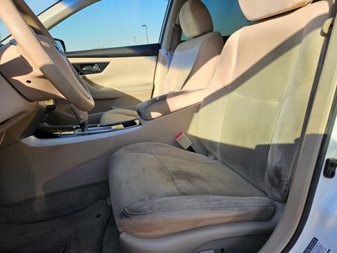 Used 2014 Nissan Altima 2.5 S w/ Display Audio Package FWD image 17