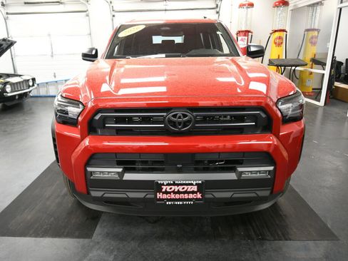 Certified 2026 Toyota 4Runner SR5 AWD/4WD image 3