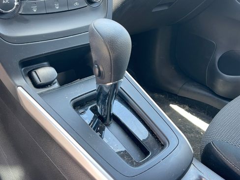 Used 2019 Nissan Sentra S FWD image 7