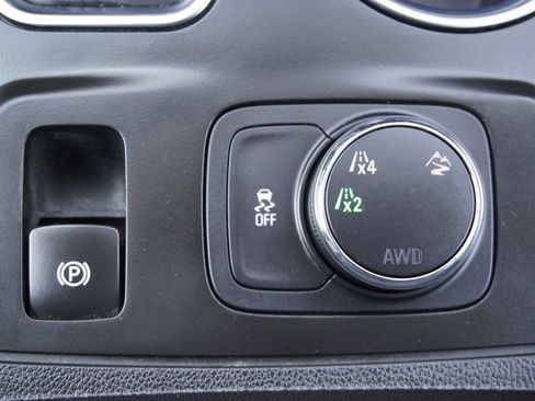 Used 2019 Chevrolet Traverse LT w/ LT Premium Package AWD/4WD image 24