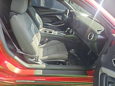 Used 2017 Chevrolet Camaro LT RWD image 16