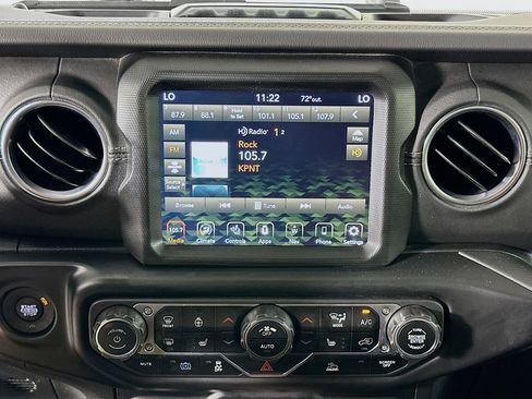 Used 2023 Jeep Wrangler Unlimited Sahara w/ Cold Weather Group AWD/4WD image 19