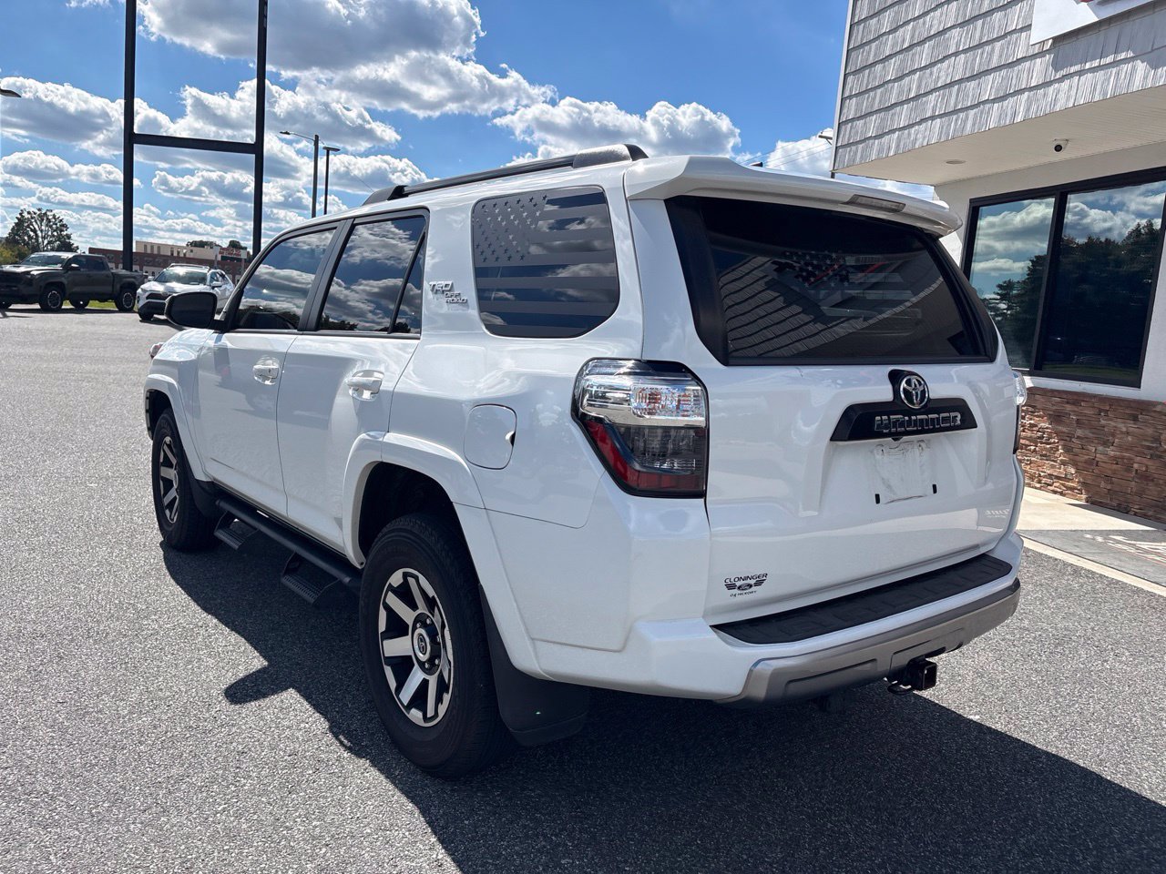 Used 2023 Toyota 4Runner TRD Off-Road AWD/4WD image 5