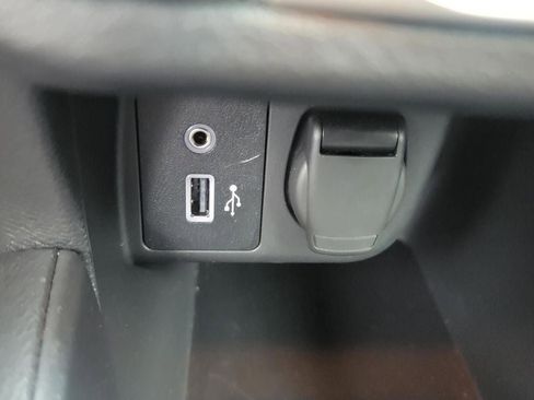 Used 2023 Nissan Versa SV image 22