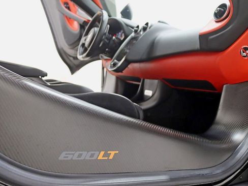 Used 2019 McLaren 600LT RWD image 34