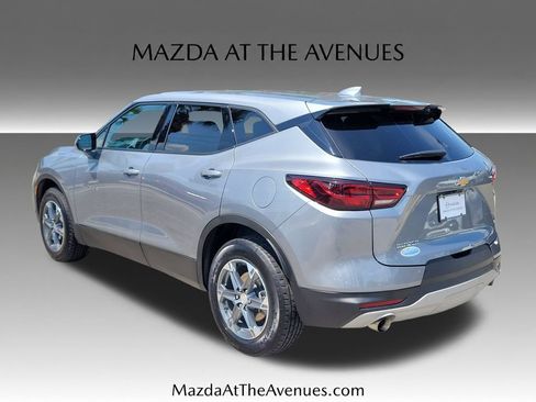 Used 2025 Chevrolet Blazer LT FWD image 5