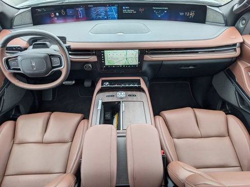 New 2026 Lincoln Navigator Reserve AWD/4WD image 5