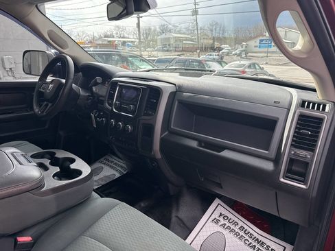 Used 2018 RAM 2500 Tradesman w/ Chrome Appearance Group image 27