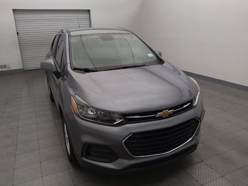 Used 2020 Chevrolet Trax LS FWD image 14