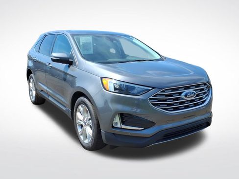 Used 2022 Ford Edge Titanium AWD/4WD image 8