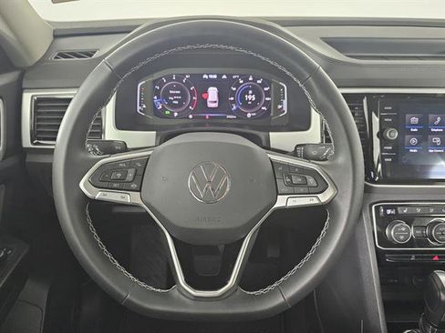 Used 2022 Volkswagen Atlas SE image 32