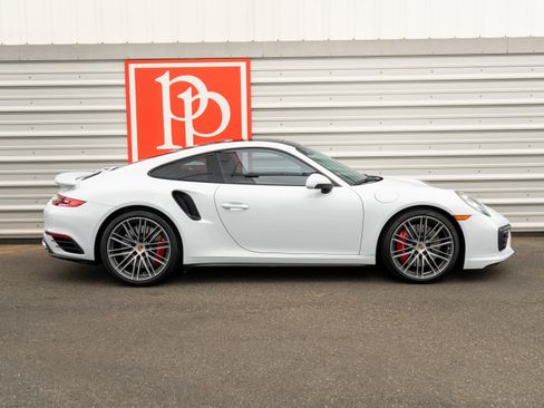 Used 2019 Porsche 911 Turbo AWD/4WD image 37
