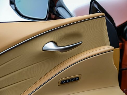Used 2021 Lexus LC 500 Convertible w/ Touring Package RWD image 87