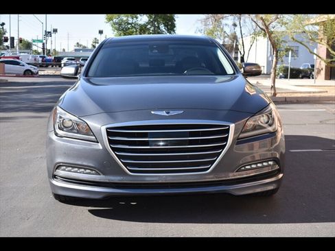 Used 2015 Hyundai Genesis 5.0 RWD image 8