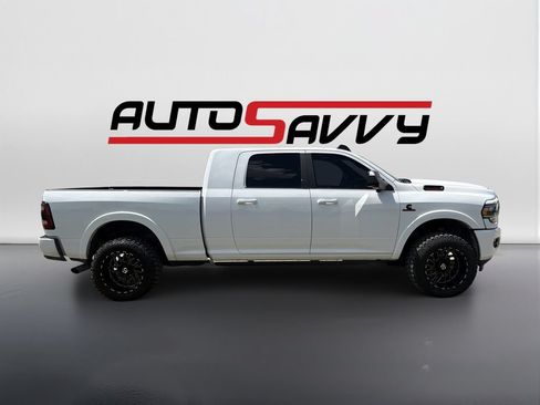 Used 2022 RAM 2500 Limited w/ Night Edition AWD/4WD image 4