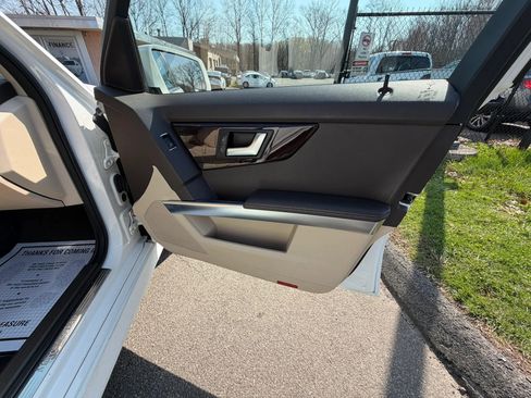 Used 2014 Mercedes-Benz GLK 350 4MATIC image 14