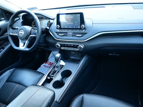 Certified 2020 Nissan Altima 2.5 SR w/ Premium Package image 16