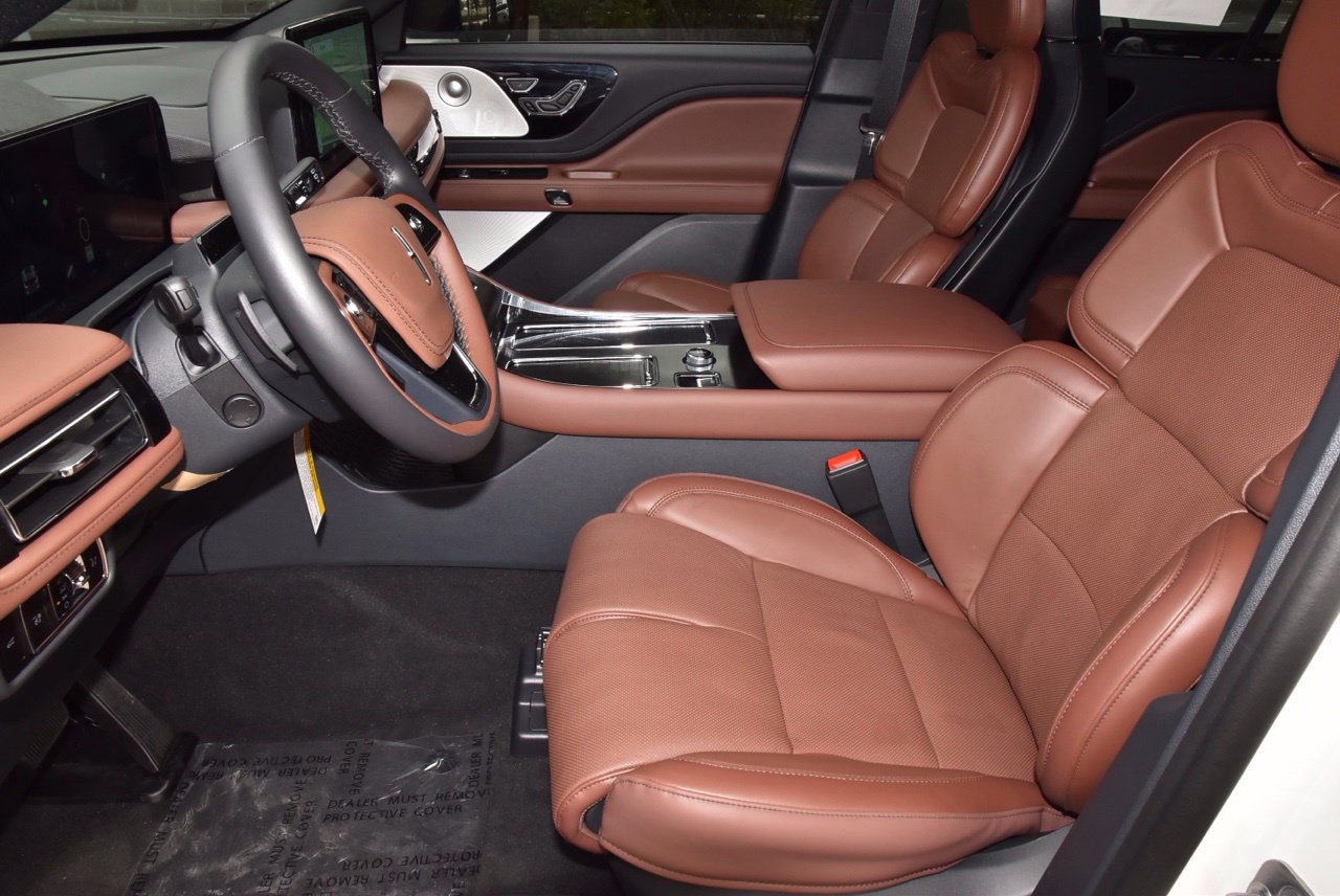 New 2027 Lincoln Aviator Reserve AWD/4WD image 13