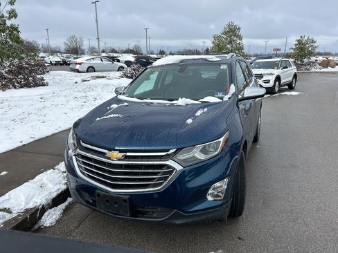 Used 2019 Chevrolet Equinox Premier image 2