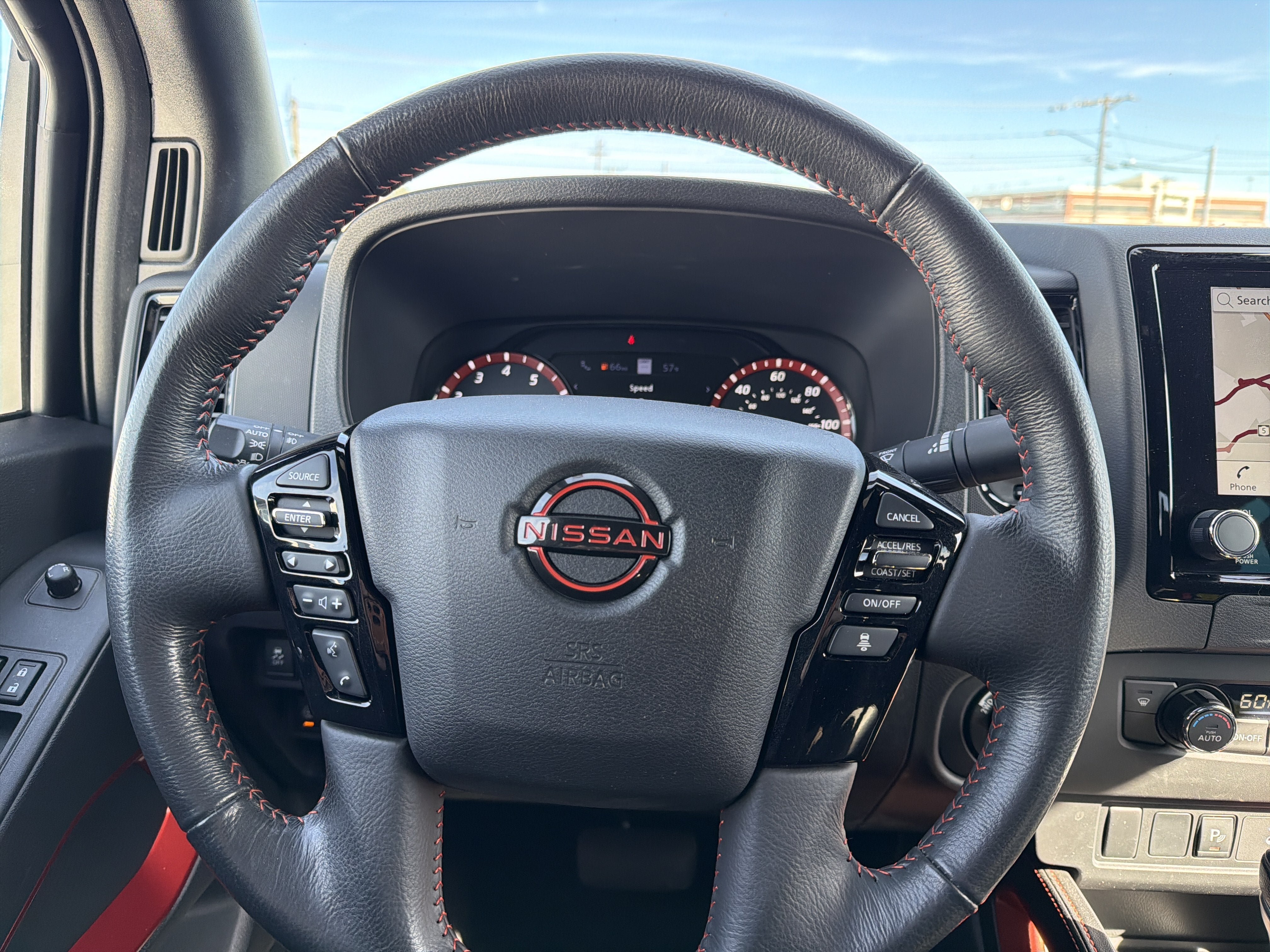 Used 2024 Nissan Frontier PRO-4X w/ Technology Package AWD/4WD image 15