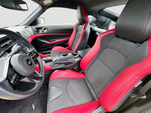 Used 2024 Nissan Z Performance w/ Floor Mat Package image 22