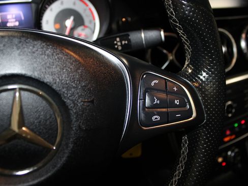 Used 2015 Mercedes-Benz CLA 250 4MATIC image 21