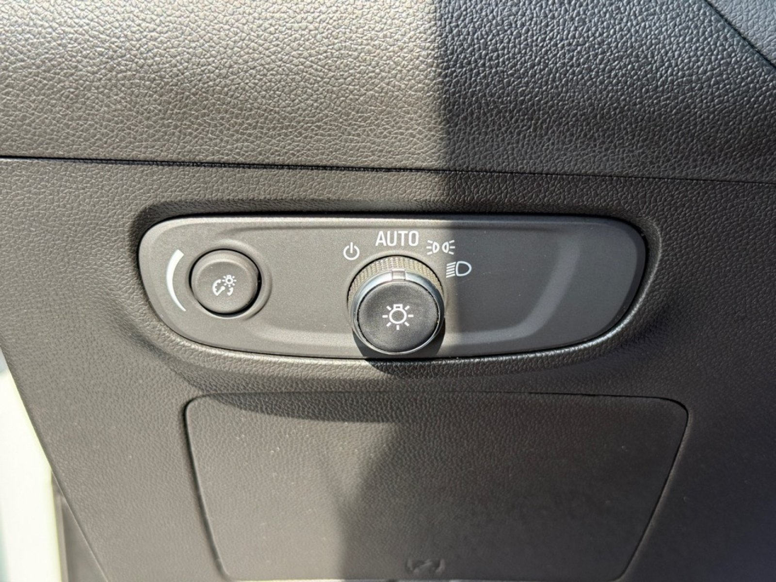 Used 2024 Buick Encore GX Preferred FWD image 33