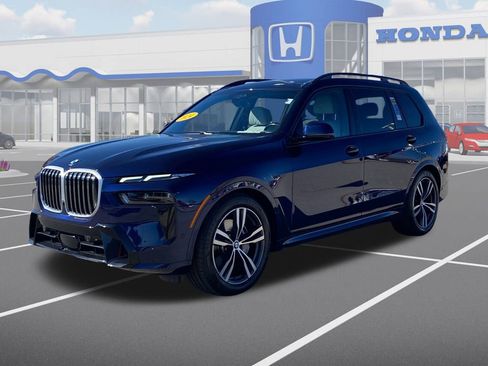 Used 2024 BMW X7 xDrive40i w/ Executive Package image 2