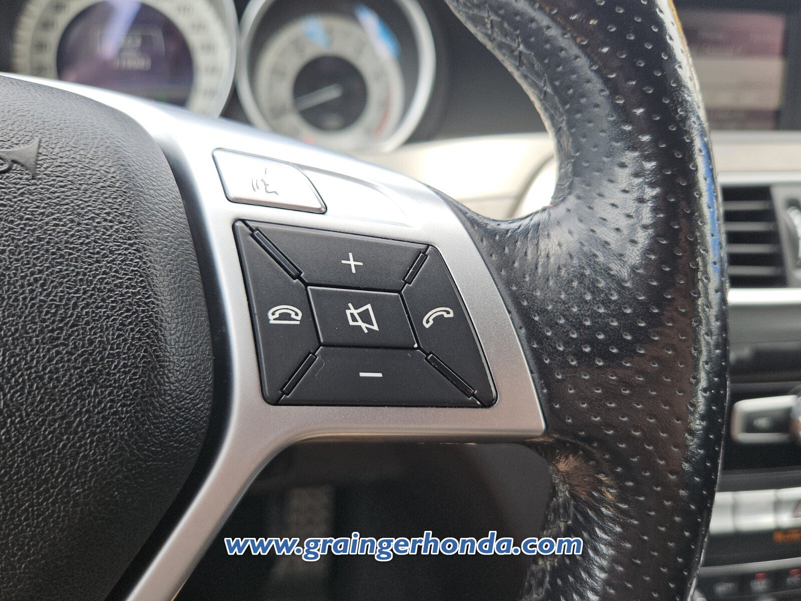 Used 2013 Mercedes-Benz C 300 4MATIC Sedan image 19