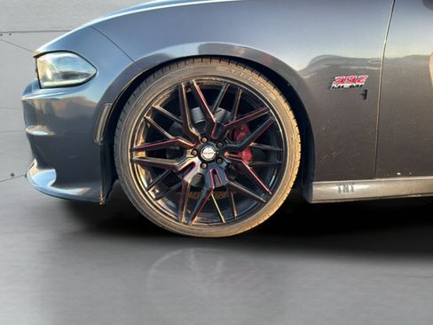 Used 2016 Dodge Charger R/T Scat Pack w/ Technology Group RWD image 36