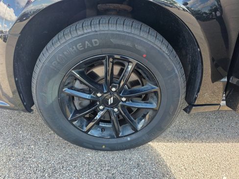 Used 2020 Dodge Grand Caravan SE image 16